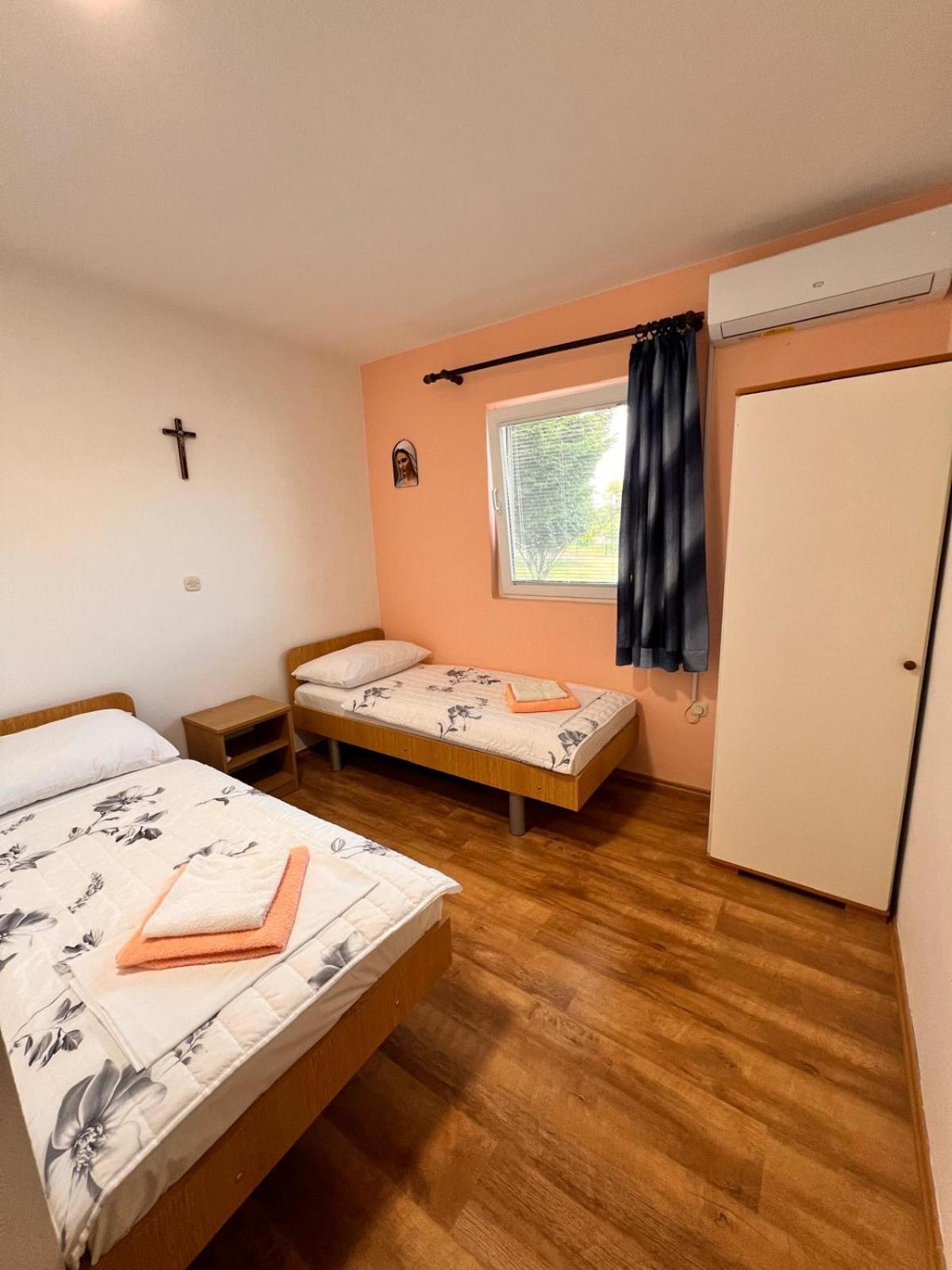 Casa Del Pellegrino M&A - Ostojici Hotel Međugorje Eksteriør billede
