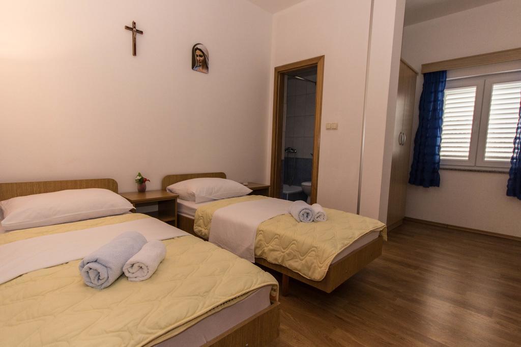 Casa Del Pellegrino M&A - Ostojici Hotel Međugorje Værelse billede