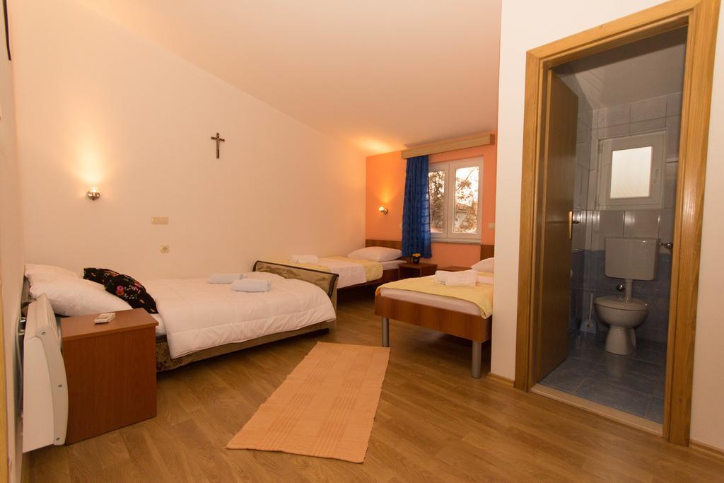 Casa Del Pellegrino M&A - Ostojici Hotel Međugorje Værelse billede